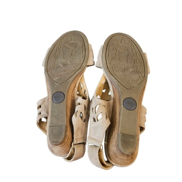Me Too | Beige Strappy Sandals | Size 7M - Picture 3 of 7